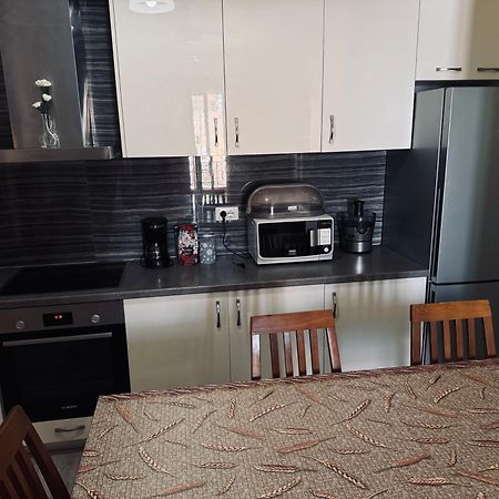 Family Apartments Sarandë Eksteriør billede