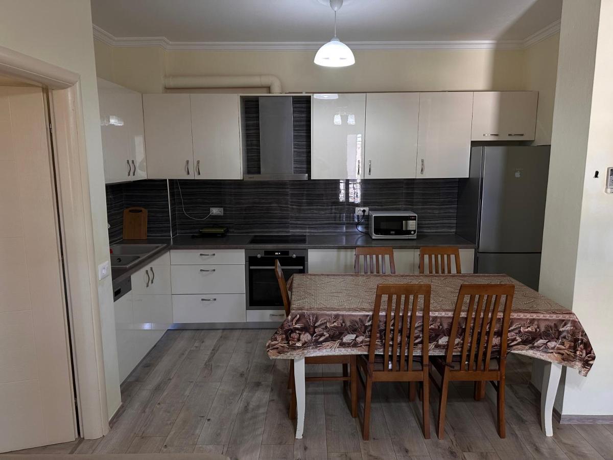 Family Apartments Sarandë Eksteriør billede