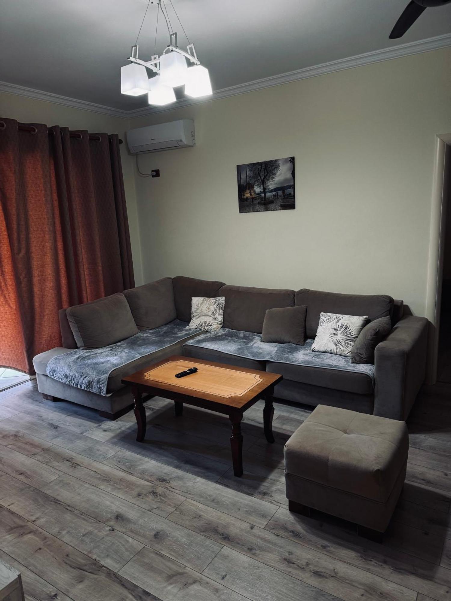 Family Apartments Sarandë Eksteriør billede